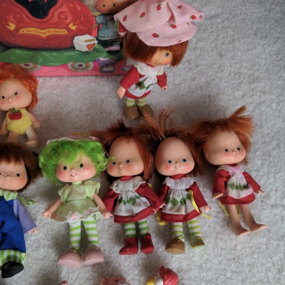 Strawberry Shortcake Big Berry Trolley & Dolls - Picture 6 of 6